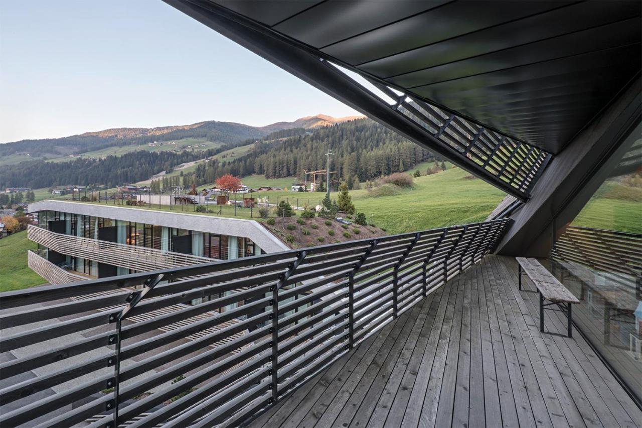 Paramount Alma Suites Sexten Exterior foto