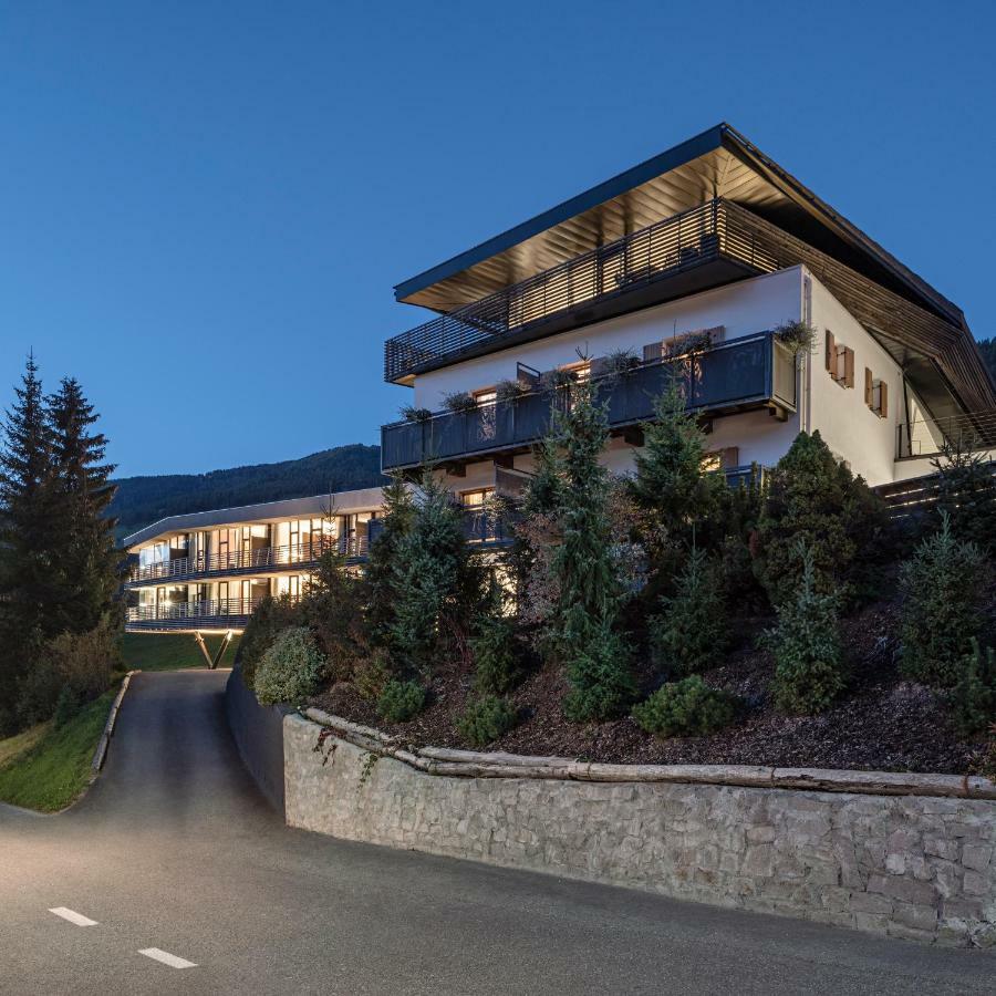 Paramount Alma Suites Sexten Exterior foto